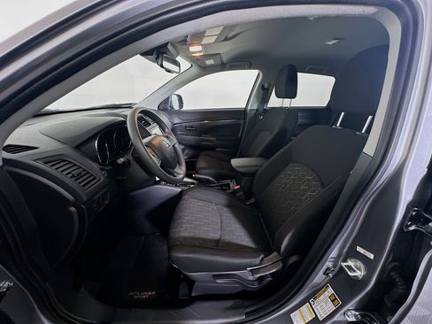 Used 2025 Mitsubishi Outlander Sport SE image 13