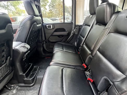 Used 2021 Jeep Wrangler Unlimited Rubicon image 32