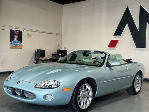 Used 2001 Jaguar XKR Convertible RWD image 1
