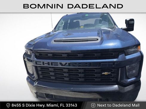 Used 2022 Chevrolet Silverado 2500 Custom w/ Custom Convenience Package AWD/4WD image 2