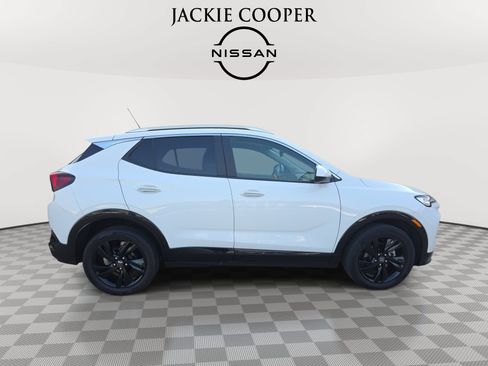 Used 2024 Buick Encore GX Sport Touring AWD/4WD image 4