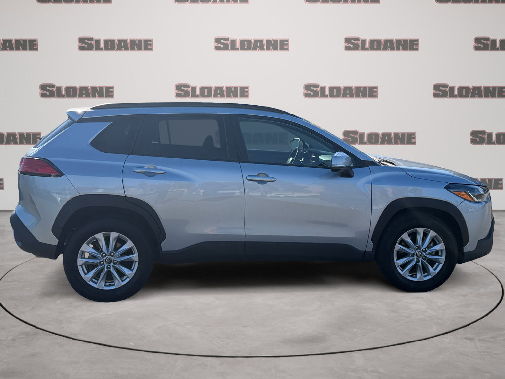 Used 2024 Toyota Corolla Cross LE AWD/4WD image 6
