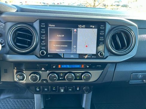 Used 2023 Toyota Tacoma TRD Sport image 18