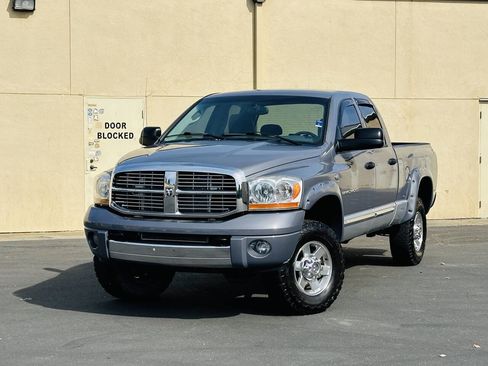 Used 2006 Dodge Ram 2500 Truck Laramie image 3