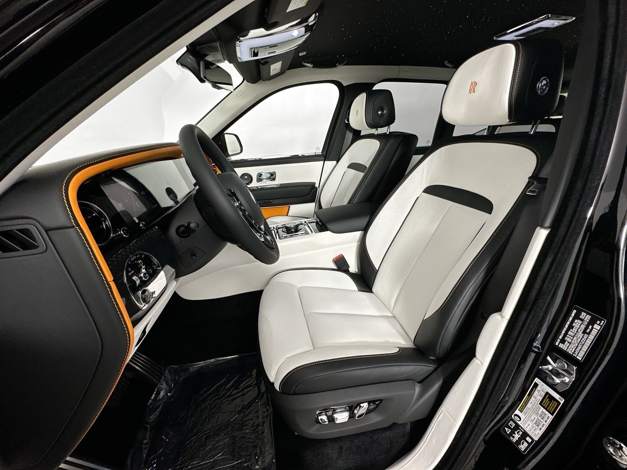 New 2026 Rolls-Royce Cullinan Black Badge AWD/4WD image 20