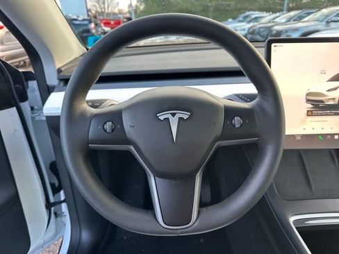 Used 2024 Tesla Model Y Long Range image 15