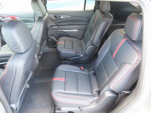 New 2026 Chevrolet Traverse RS w/ LPO, Floor Liner Package image 26