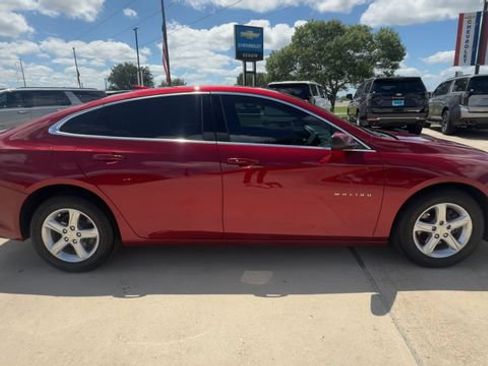 Used 2024 Chevrolet Malibu LT FWD image 9