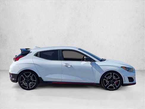 Used 2022 Hyundai Veloster N image 4