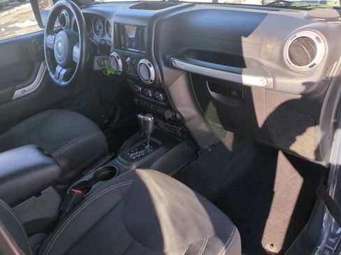 Used 2016 Jeep Wrangler Unlimited Sahara w/ Dual Top Group image 27