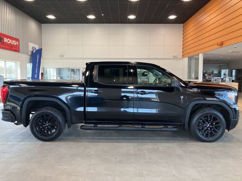 Used 2021 GMC Sierra 1500 Elevation w/ Preferred Package image 4