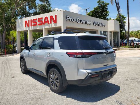 Certified 2024 Nissan Pathfinder SV image 6