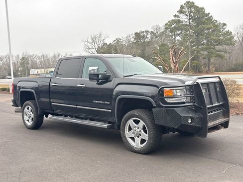 Used 2015 GMC Sierra 2500 Denali image 7