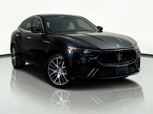 Used 2022 Maserati Levante Modena image 47