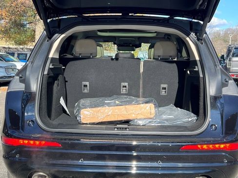 New 2026 Lincoln Corsair Reserve image 13