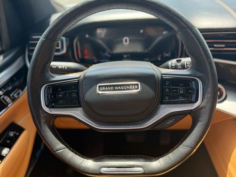 Used 2022 Jeep Grand Wagoneer Series III w/ Rear Seat Video Group 1 AWD/4WD image 25