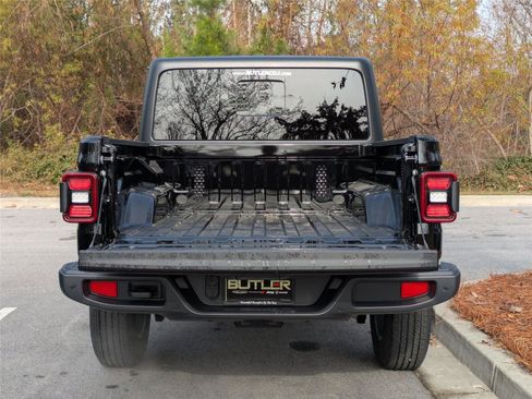 New 2026 Jeep Gladiator Sport image 13