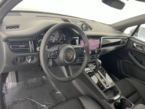 New 2026 Porsche Macan S image 4
