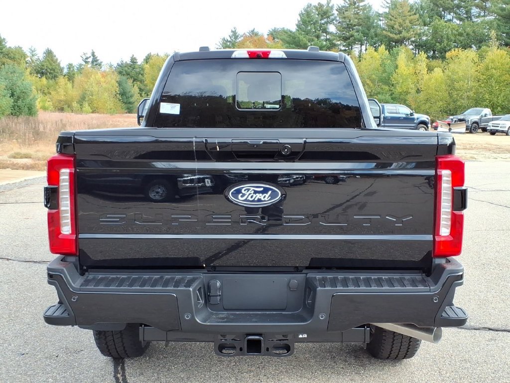 New 2027 Ford F250 Lariat w/ Black Appearance Package AWD/4WD image 6