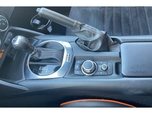 Used 2019 MAZDA MX-5 Miata 30th Anniversary RWD image 29