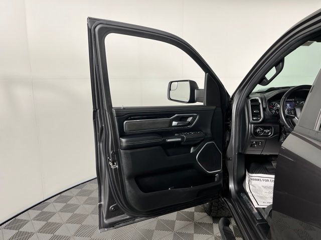 Used 2021 RAM 1500 Laramie w/ Sport Appearance Package AWD/4WD image 12