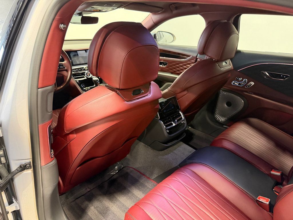 Used 2022 Bentley Flying Spur W12 AWD/4WD image 33
