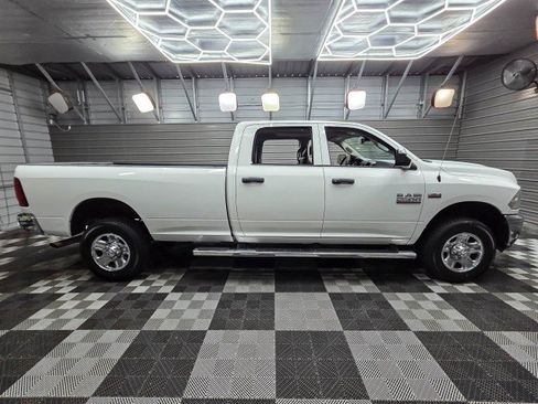 Used 2018 RAM 2500 Tradesman w/ Chrome Appearance Group AWD/4WD image 9