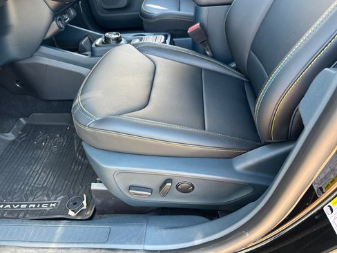 New 2025 Ford Maverick Lobo image 14