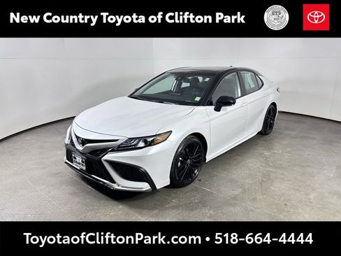 Used 2024 Toyota Camry XSE w/ Cold Weather Package image 7