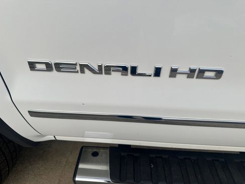 Used 2016 GMC Sierra 3500 Denali w/ Duramax Plus Package image 15