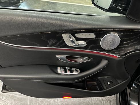 Used 2020 Mercedes-Benz E 350 Sedan image 12