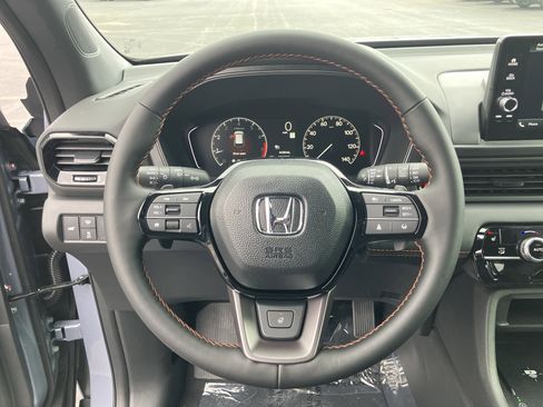 New 2025 Honda Pilot TrailSport image 22