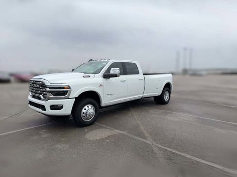 New 2025 RAM 3500 Longhorn image 4