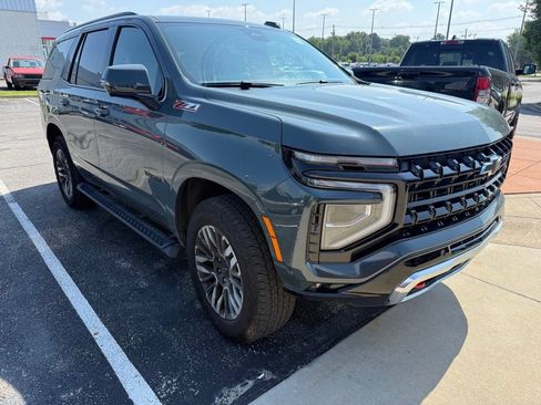 Used 2025 Chevrolet Tahoe Z71 w/ Comfort Package AWD/4WD image 3