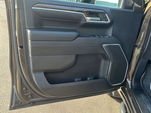 Used 2024 GMC Sierra 1500 Elevation AWD/4WD image 10