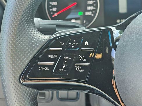 Used 2025 Mercedes-Benz Sprinter 2500 image 25