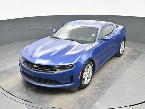 Used 2021 Chevrolet Camaro LT RWD image 14