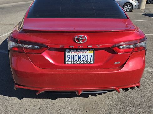 Used 2021 Toyota Camry SE image 8