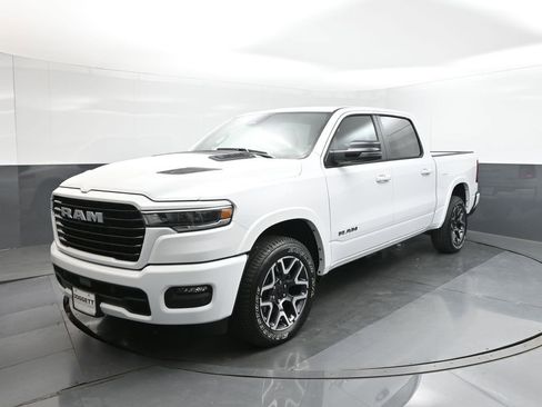 New 2026 RAM 1500 Laramie w/ Sport Appearance Package AWD/4WD image 34