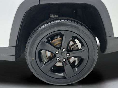 Used 2023 Jeep Grand Cherokee L Laredo AWD/4WD image 8