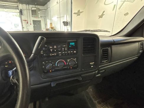 Used 2002 Chevrolet Silverado 1500 LS w/ Off-Road Pkg AWD/4WD image 22
