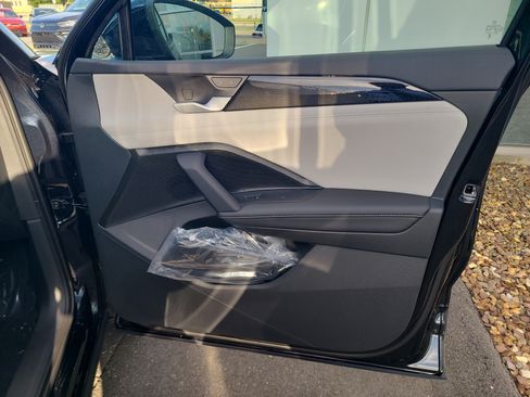 New 2025 Volkswagen Tiguan SE AWD/4WD image 8