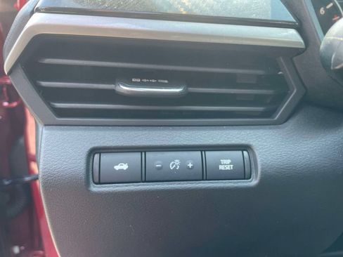 Used 2023 Nissan Altima 2.5 SR w/ SR Premium Package FWD image 19