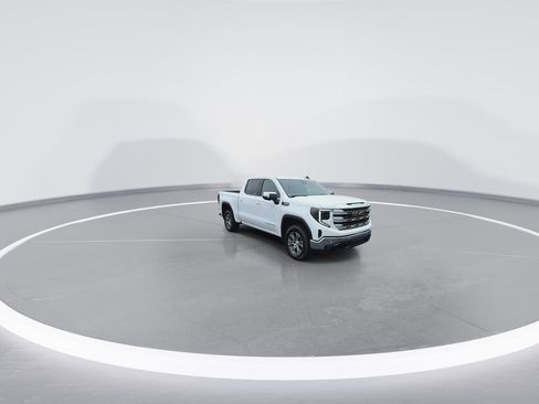 New 2026 GMC Sierra 1500 SLE w/ Preferred Package AWD/4WD image 2