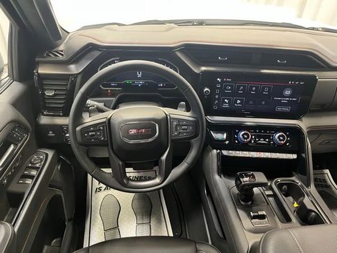 Used 2024 GMC Sierra 1500 AT4 w/ Technology Package image 19
