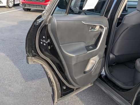 Used 2023 Toyota RAV4 XLE image 19