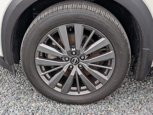 Used 2022 Nissan Pathfinder SL w/ SL Premium Package image 10