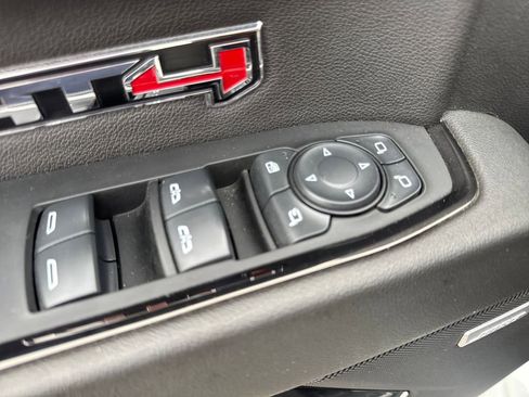 Used 2024 GMC Sierra 1500 AT4 w/ Technology Package AWD/4WD image 19