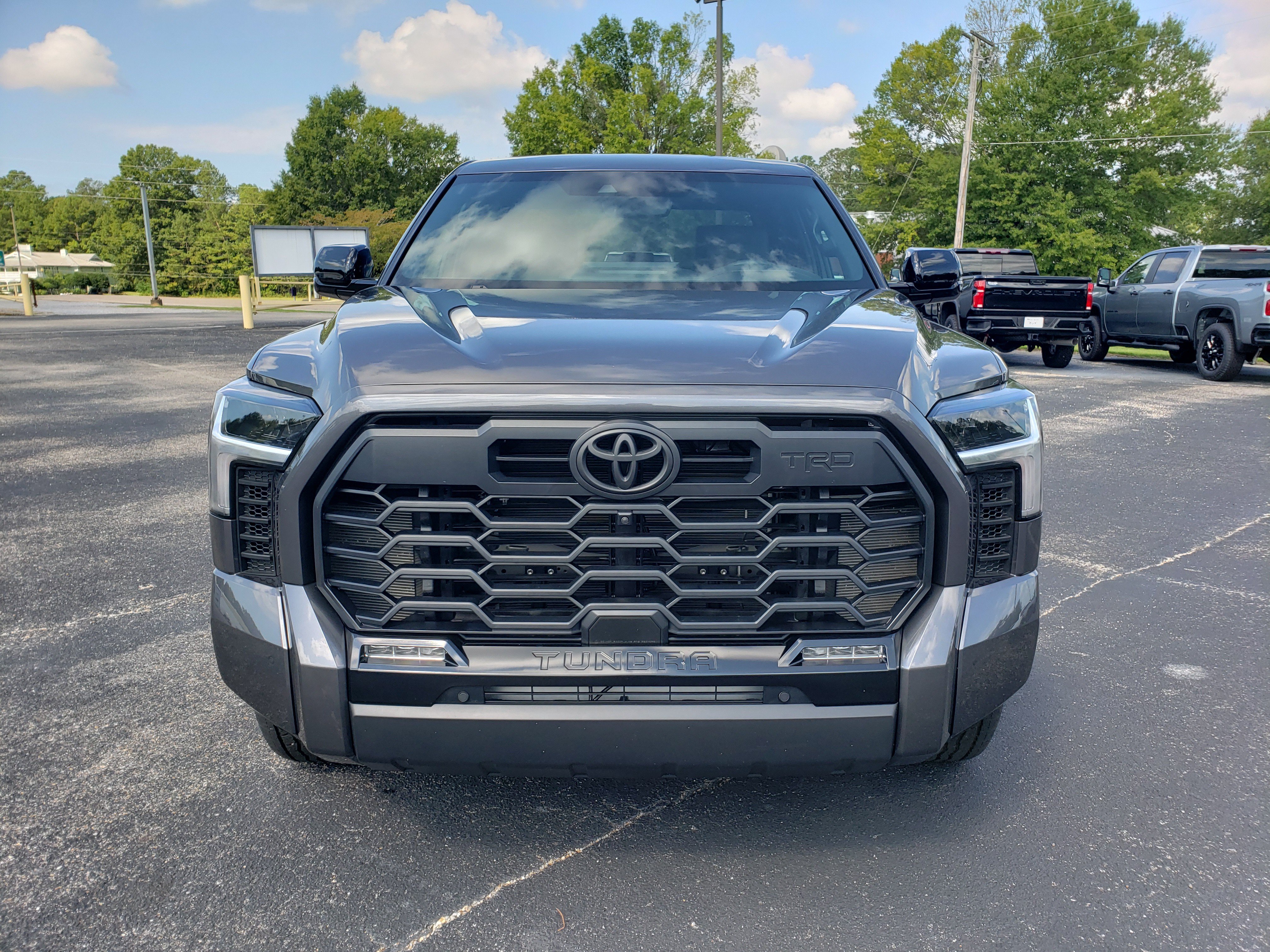 Used 2025 Toyota Tundra Limited w/ TRD Off-Road Package AWD/4WD image 7