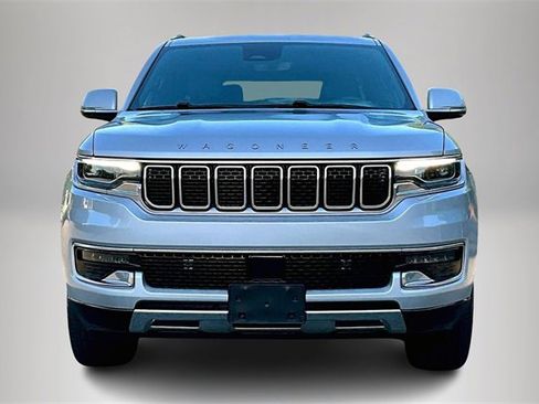 Used 2022 Jeep Wagoneer Series III image 3